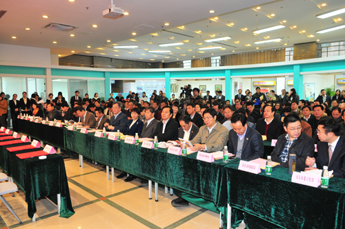 全國(guó)首家綜合性文化金融服務(wù)中心在南京掛牌成立